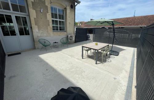 Paroisse Notre-Dame Apartment | Le Côté Cour