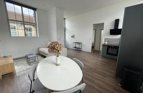 Paroisse Notre-Dame Apartment | Le Côté Cour
