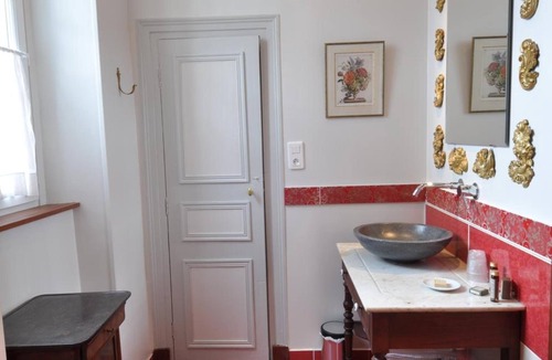 Bures-sur-Yvette Bed & Breakfast | Le Château de la Vierge