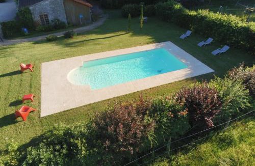 Champagny-sous-Uxelles Bed & Breakfast | Le Château