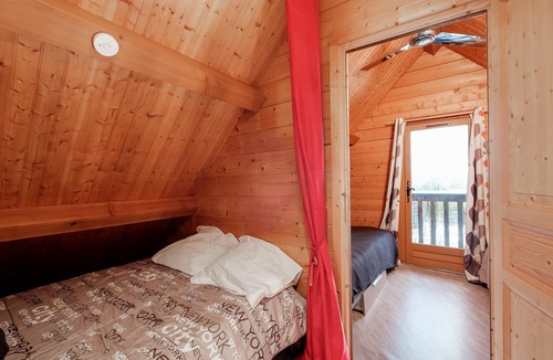 Montoldre House | Le Chalet Boisé - Maison avec jardin clôturé