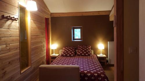 Annonay Bed & Breakfast | Le Chalet du Parc proche du safari parc de Peaugres