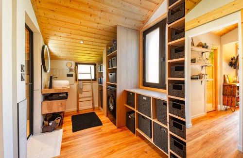 Tours-en-Savoie Apartment | Le Chalet Madrier - Terrasse et Jacuzzi privé