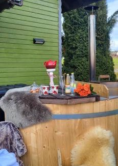 Frambouhans Ski Chalet | le chalet vert & bain nordique privatif Skadi tps de chauffe 1h30