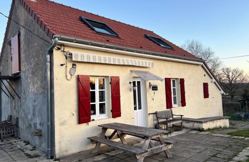 Issy-l'Eveque House | Le Champcery - Stylish enjoyment in the heart of Burgundy