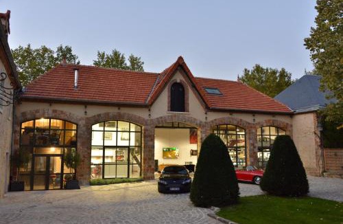 Bonnelles Bed & Breakfast | Le Clocher de la Duchesse
