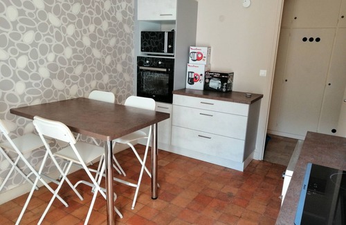Chalezeule House | Le clos Charmarin, between city center and countryside