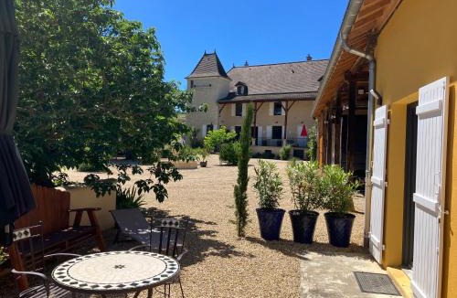 Clesse House | Le Clos De Quintaine Gîtes de Charme