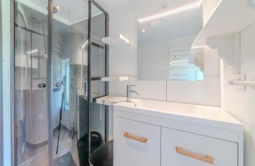 Regny Apartment | Le Clos de Verpierre - Appart avec Jardin