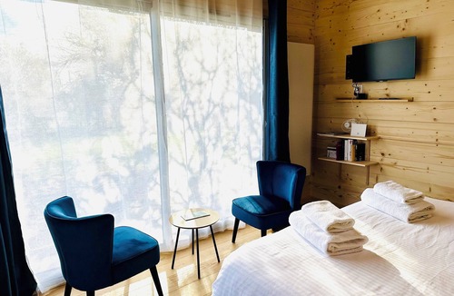 Le Pin Bed & Breakfast | Le Clos des Pies, "Le Cocon" double room, with Nordic bath in the heart of nature