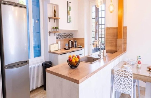 Davaye Villa | Le Clos des Poncétys - a charming vacation rental with a pool nestled among the vineyards of Burgundy