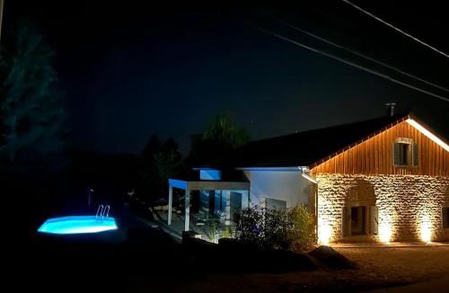 Hadol House | Le Clos du Chêne, maison avec sauna, spa et piscine
