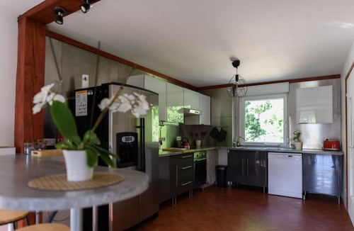 Epinal Apartment | Le Cocon: between city and nature, overlooking the lake, ideal for families and professionals