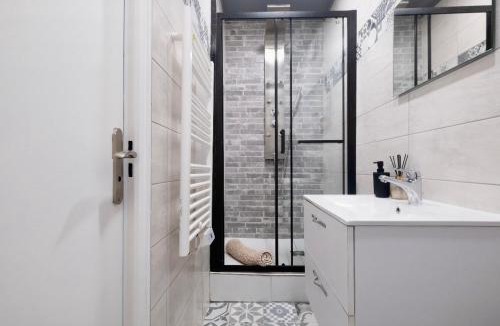 Saint-Claude Apartment | Le Cocon Entre Vallées pour 2 pers, Centre Saint Claude, cosy et fonctionnel
