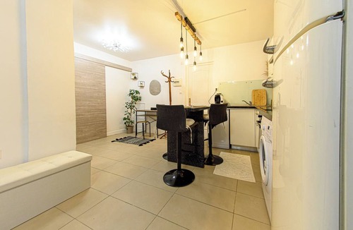 Orly Apartment | Le Cocon- Netflix - 9 min from the airport - Bright