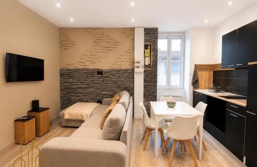 Roanne Apartment | Le Cocon Rollin - Moderne & Confort