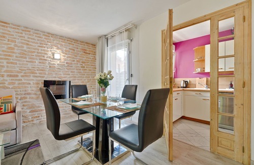 L'Hay-les-Roses Apartment | Le Cocoon Rainbow - Appt pour 6 proche aéroport