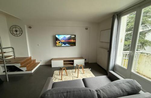 Secteur 3 Apartment | Le Cosy duplex-4p-2beds-free parking