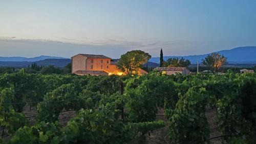 Saint-Didier House | Le Cottage du Chat Blanc, Saint-Didier, Provence, 4 pers, climatisation, piscine