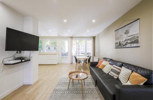 Quartier Exposition-Bajatiere Apartment | Le Diable Bleu 3 bedrooms 8 couchages