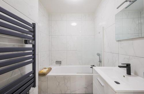 Quartier Exposition-Bajatiere Apartment | Le Diable Bleu 3 bedrooms 8 couchages