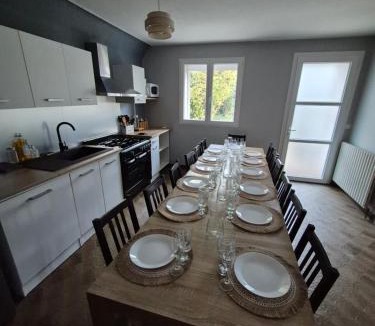 Paroisse Simon-Pierre-des-Rivieres House | Le Domaine du Bien-Être Gîte 13 pers avec piscine, spa et sauna près de Dole
