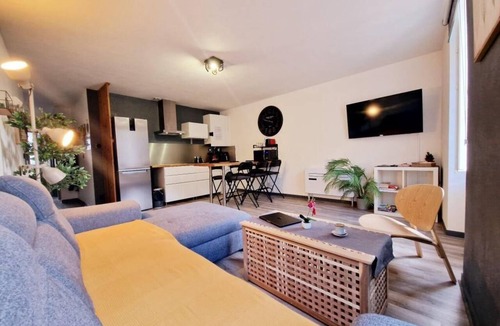 Tournon-sur-Rhone Bed & Breakfast | LE DRÔMARDÈCHOIS * Gîte meublé Ardèche/ECOLODGITE