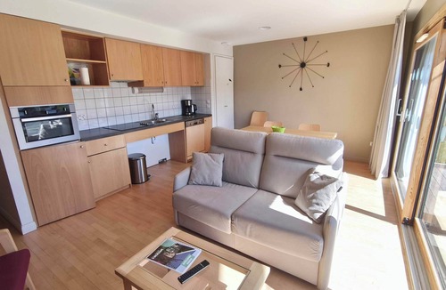 Paroisse Saint-Walburge Ski Chalet | Le Fays Richard, comfortable PMR with private terrace for a nature break