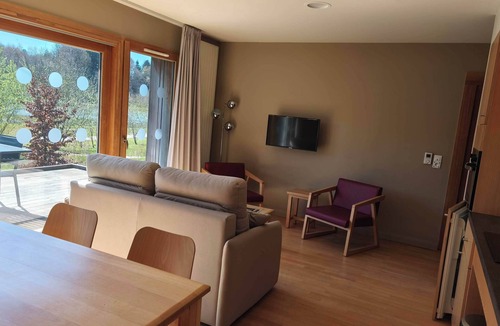 Paroisse Saint-Walburge Ski Chalet | Le Fays Richard, comfortable PMR with private terrace for a nature break