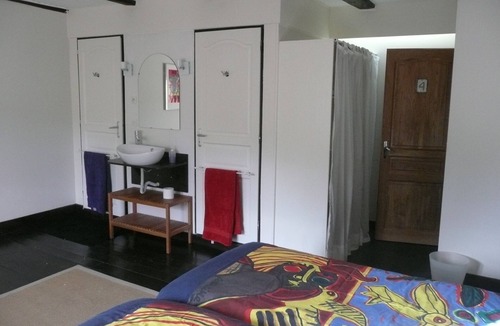 Mailleroncourt-Saint-Pancras House | Le Mouton Qui Rit gite/solar heated pool