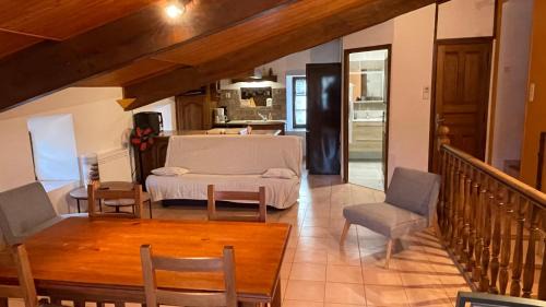 Saint-Maurice-d'Ibie House | Le Gîte De Babeth