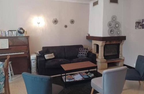 Barsac House | Le gîte des grandes vignes sleeps 12.