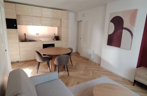 Rodez Apartment | Le Gally 40m2 Heart of town with garage!