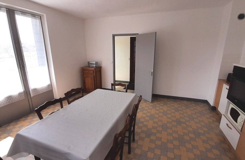 Arlay Apartment | Le Gîte de Corcelles – Spacious Ground Floor Apartment with Terrace and Parking