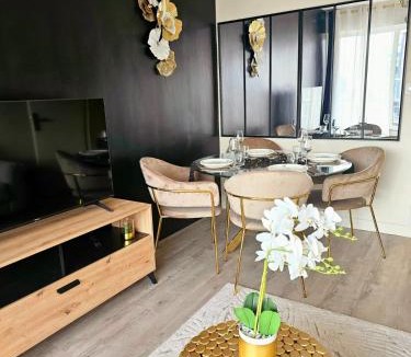 Ambilly Apartment | LE GOLDEN accès direct tramway Genève avec parking