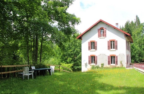 Montperreux Apartment | LE GRAND TETRAS in a charming property in the heart of the Blue Spring area
