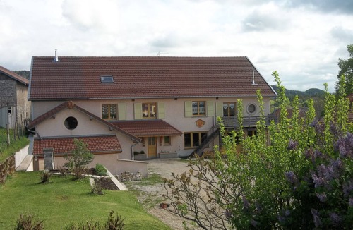 Bief-des-Maisons Cottage | "Le Grenier" for 4 people
