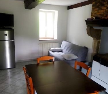 Saint-Symphorien-de-Marmagne House | Le havre de paix