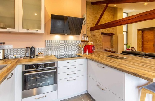 Solutre-Pouilly House | Le Jardin des Berthelots