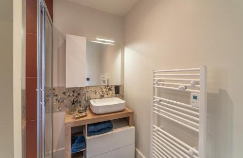 Paray-le-Monial Apartment | Le Jungle - Appt pour 6 avec parking privé
