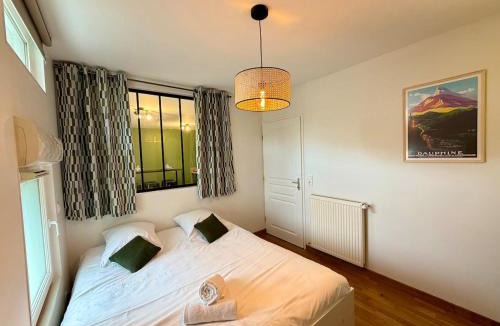 Bourgoin-Jallieu Apartment | Le Jupiter, Centre ville, Parking Privé