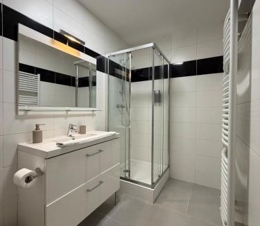 Bourgoin-Jallieu Apartment | Le Jupiter, Centre ville, Parking Privé
