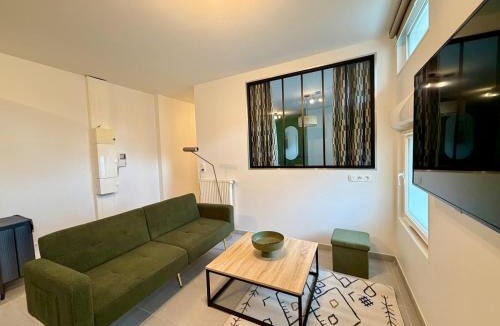 Bourgoin-Jallieu Apartment | Le Jupiter, Centre ville, Parking Privé