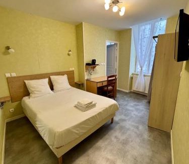 Ouroux-en-Morvan Hotel | Le Lion D'or
