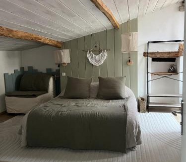 Billom Bed & Breakfast | Le logis d'Hestia