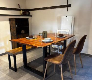 La Roche-sur-Foron Apartment | Le Médiéval dernier étage dans le centre historique