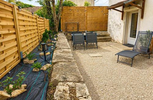Paroisse Notre-Dame Apartment | Le Maé classé 4 étoiles, terrasse et parking