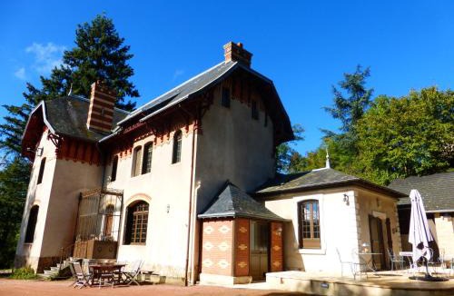 Clermain Bed & Breakfast | Le Manoir sur la Roche, 74, impasse du manoir, 71520 Navour sur Grosne D121