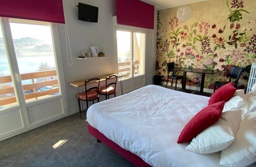 Aydat Hotel | Le Marius Hotel