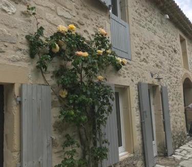 Chantemerle-les-Grignan Bed & Breakfast | Le Mas des Poètes